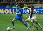 开云体育登录-那不勒斯后卫受伤退出，球队争冠形势或受影响的简单介绍