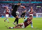 开云平台-AC米兰前锋连场空门不中，寻求突破的简单介绍