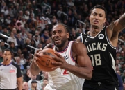 开云体育平台APP-篮网碾压雄鹿，布克关键制胜