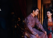 开云体育中国-节奏之翼与防守之锁，老鹰掌控全局，保罗窒息骑士