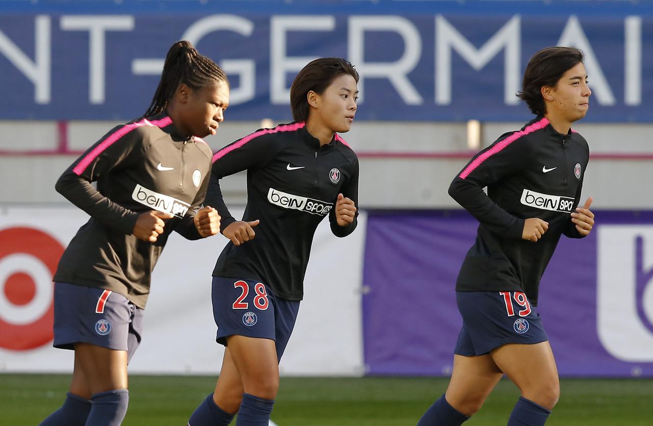 世界女足全明星赛在巴黎举行 世界女足全明星赛在巴黎举行