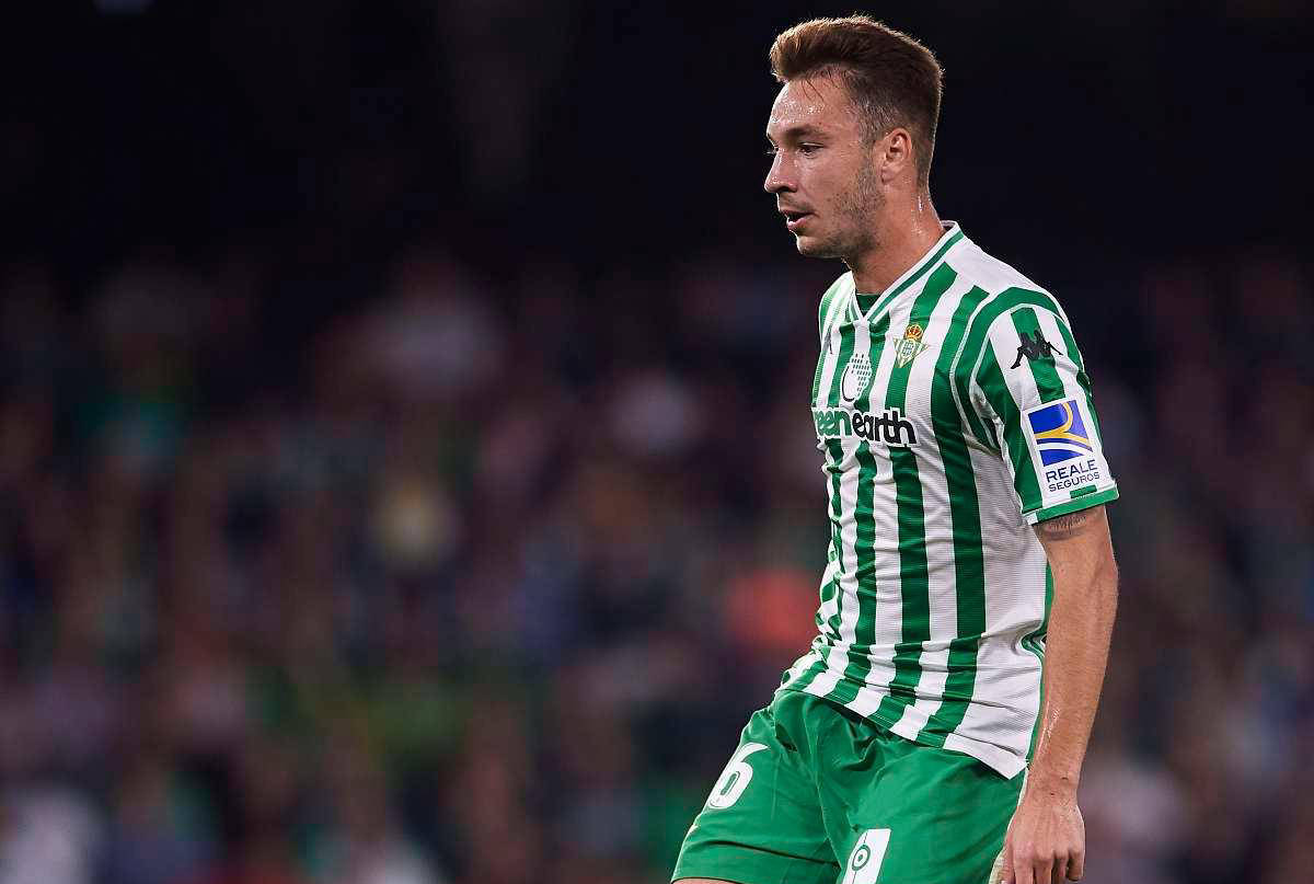 包含巴拉多利德再遭连败，降级形势严峻的词条