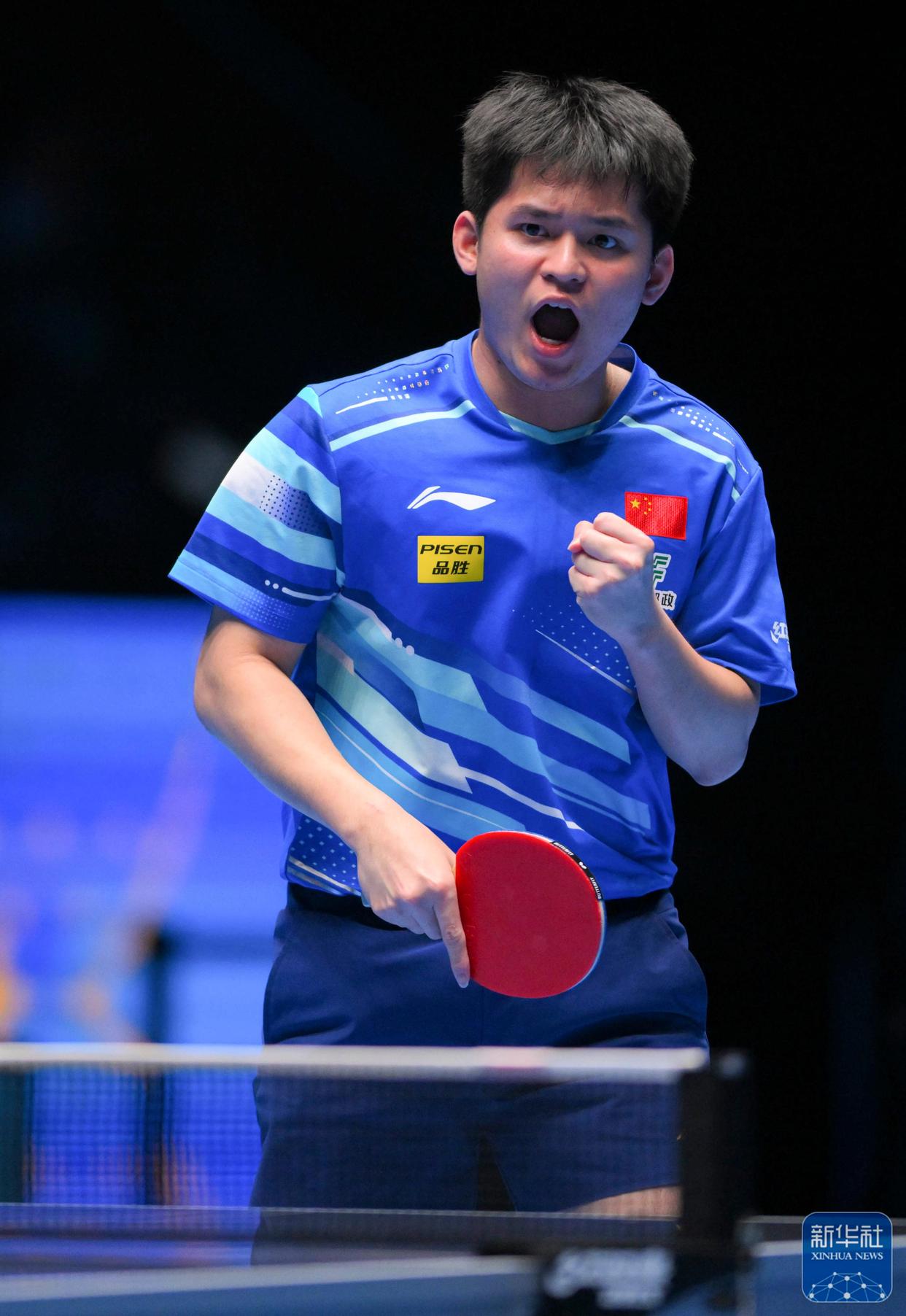 体操比赛中,巴西选手夺得男子组冠军 体操比赛中,巴西选手夺得男子组冠军