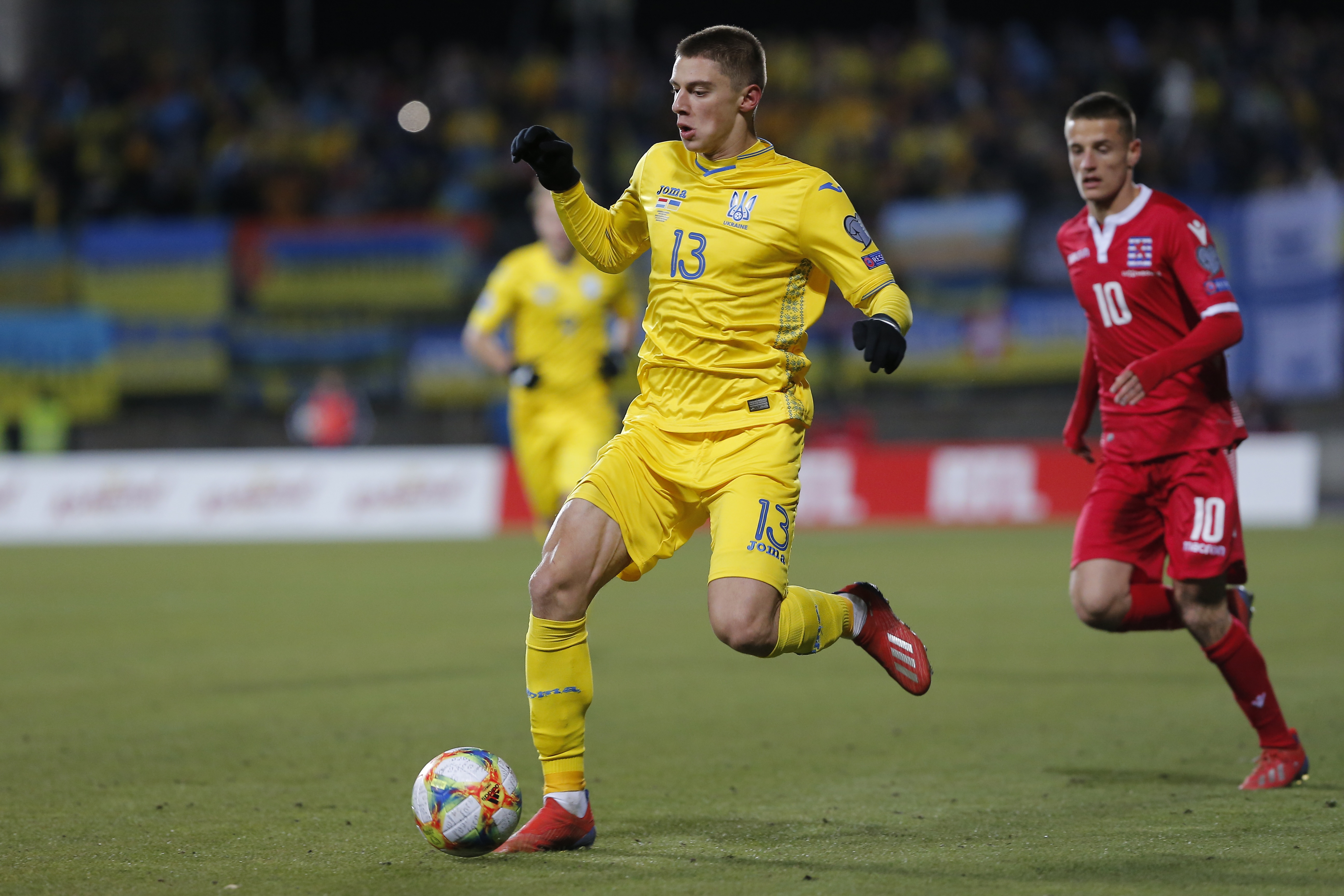 卢森堡大胜：绝杀乌克兰稳住小组