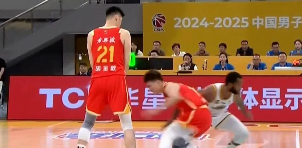 天津男篮客场挑战赢得胜利,球队士气大涨 天津男篮客场挑战赢得胜利,球队士气大涨