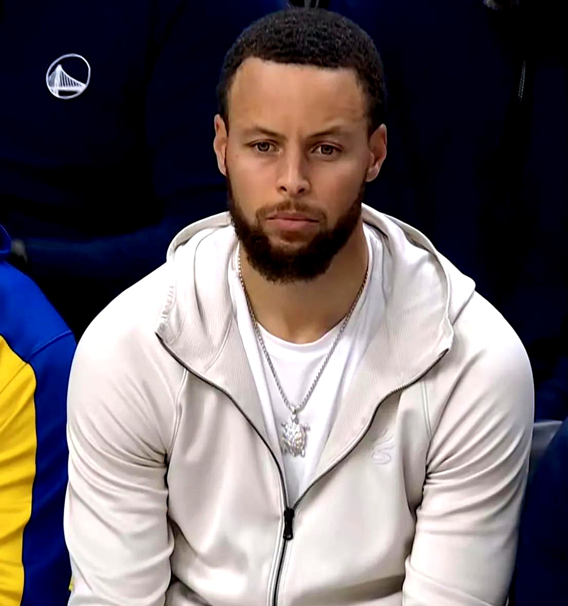 勇士主帅力挺队员,库里手感依旧火热战胜奇才的简单介绍 勇士主帅力挺队员,库里手感依旧火热战胜奇才的简单介绍