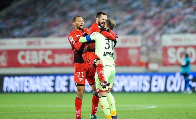 瓦朗谢纳队保持不败战绩,稳固排名的简单介绍 瓦朗谢纳队保持不败战绩,稳固排名的简单介绍