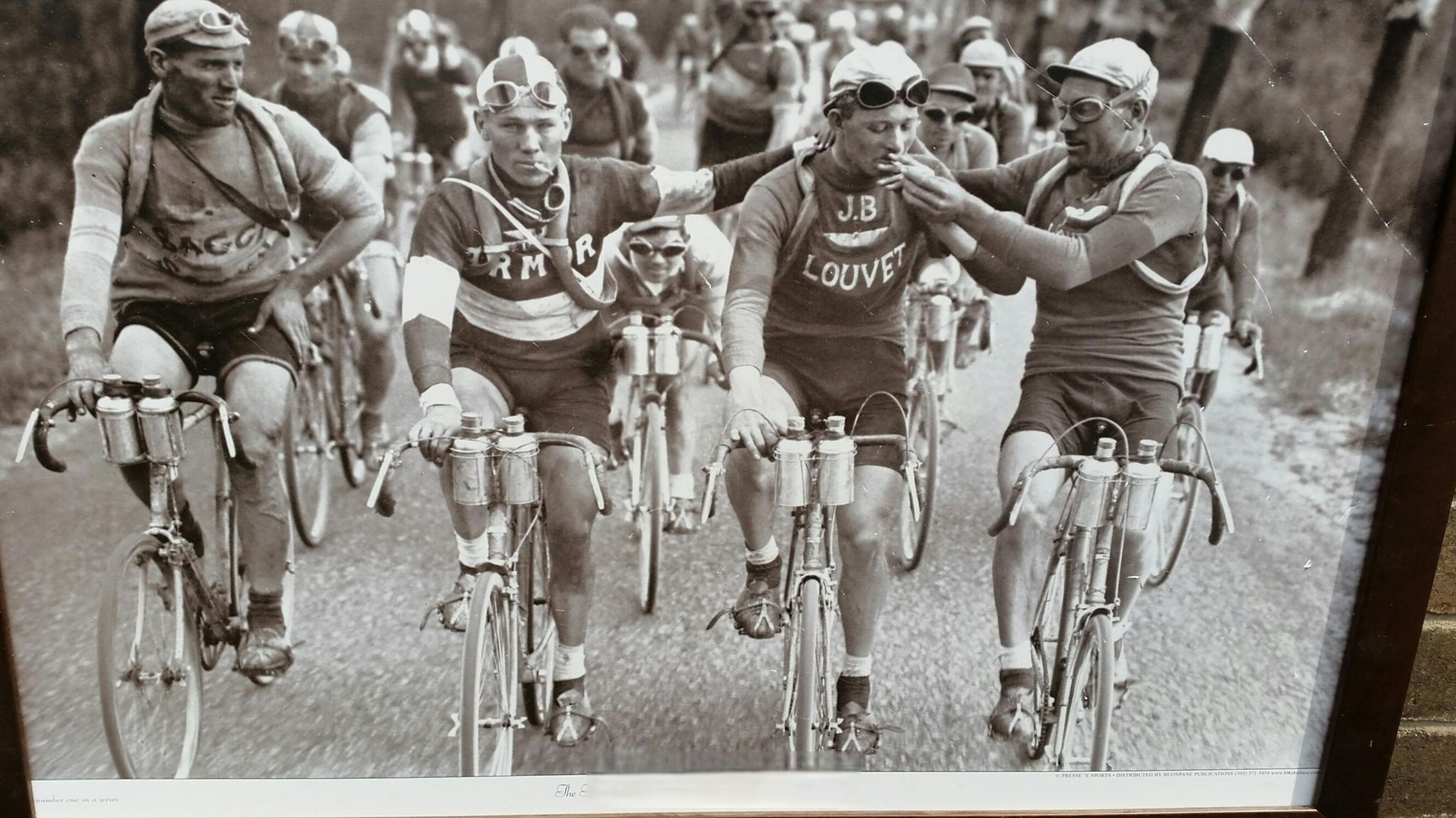 比利时自行车骑手完成完美突围