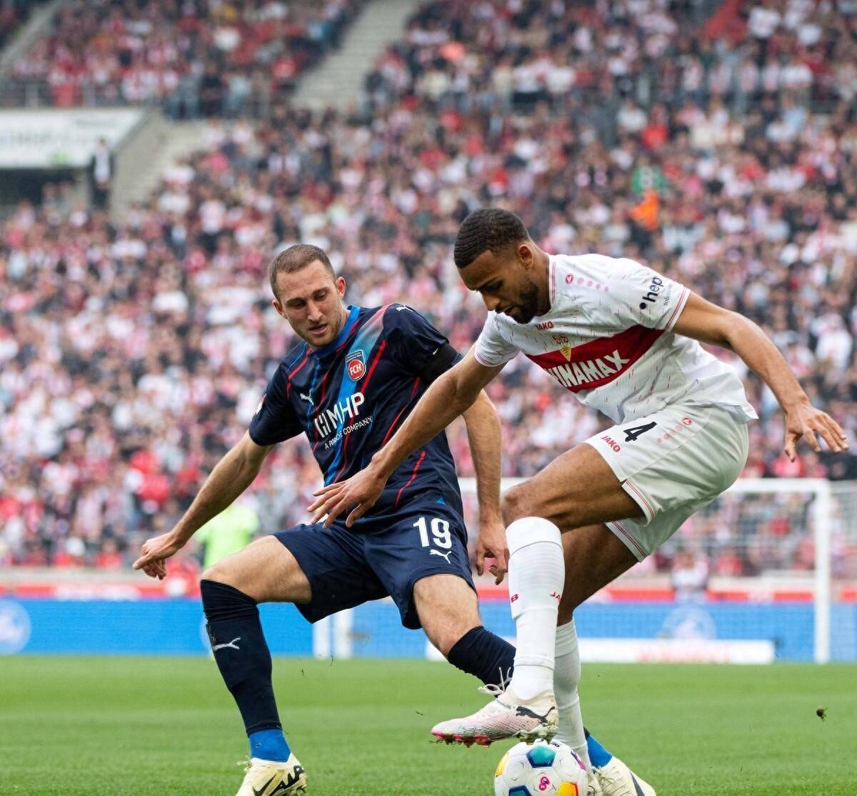 包含多特蒙德主场大胜斯图加特，继续保持不败的词条