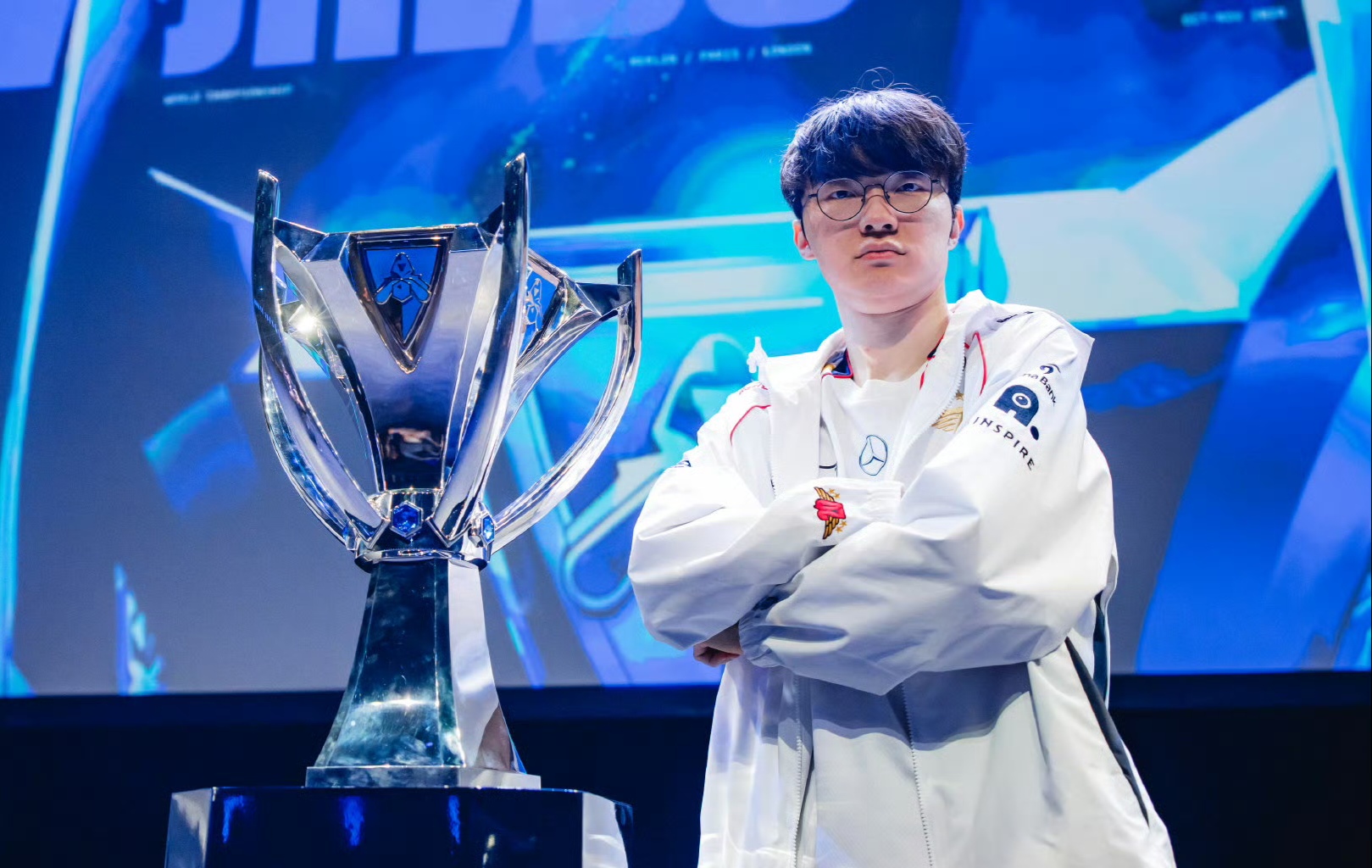 皇家马德里翻盘EDG,Faker拿下关键大龙焦点之战总决赛,让粉丝疯狂欢呼的简单介绍 皇家马德里翻盘EDG,Faker拿下关键大龙焦点之战总决赛,让粉丝疯狂欢呼的简单介绍