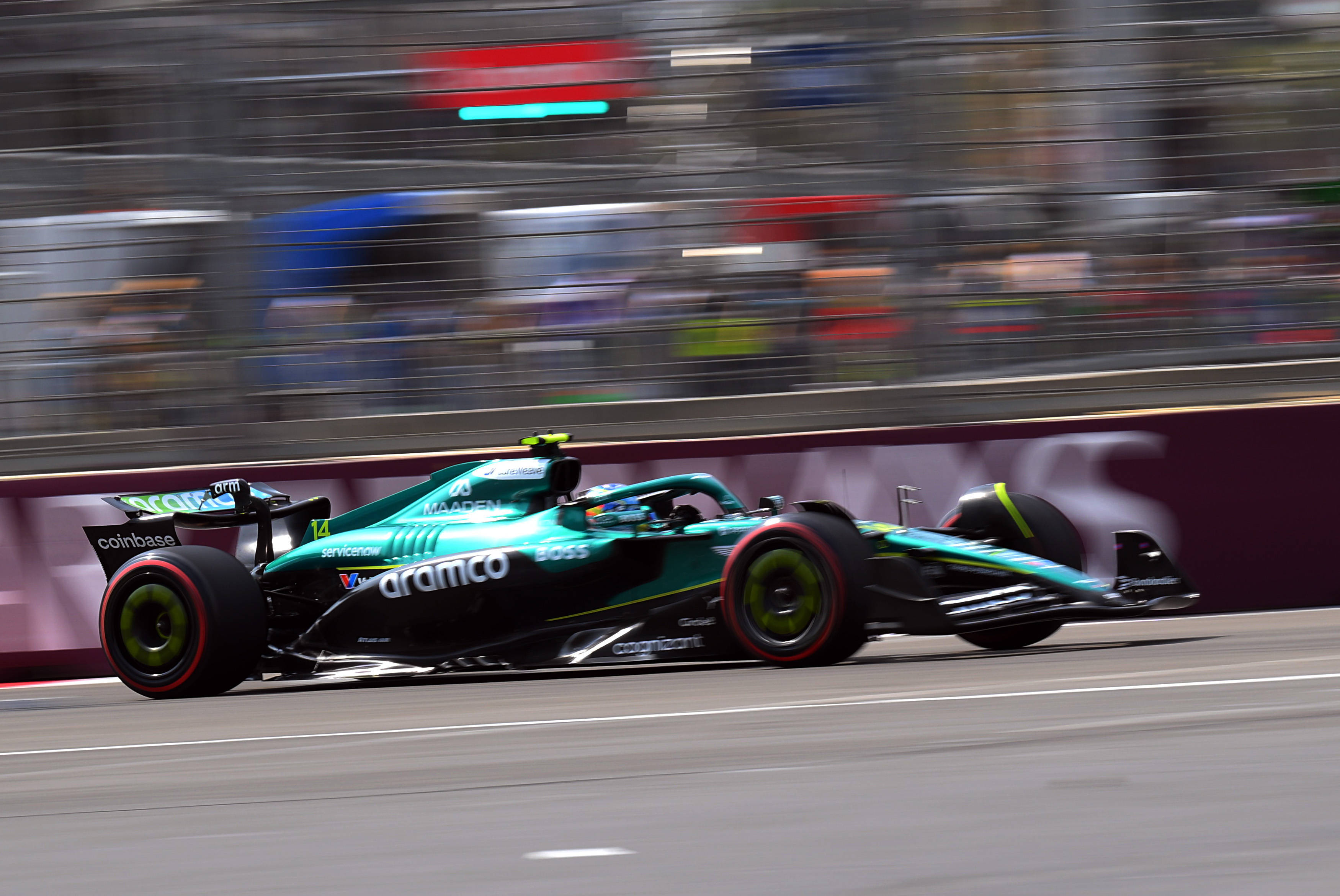 关于威廉姆斯险胜迈凯伦，勒克莱尔点燃赛场的信息