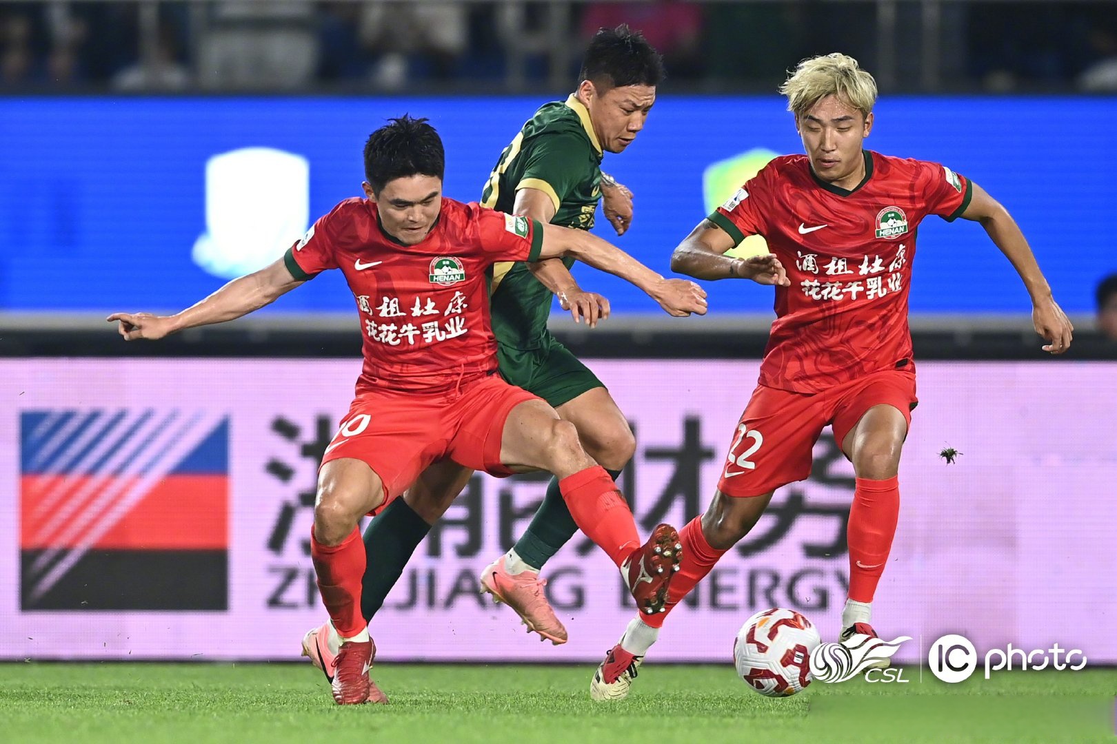 河南队实现“黑马”表现,令人瞩目 河南队实现“黑马”表现,令人瞩目