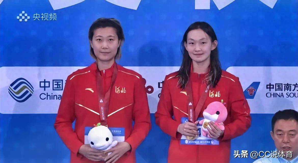 游泳项目取得佳绩，选手获得金牌加冕