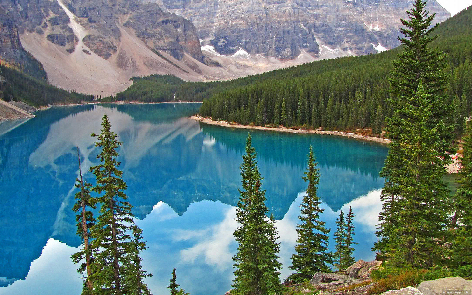 时空交错,当伯纳乌屏息凝神,罗马城已响起终场哨