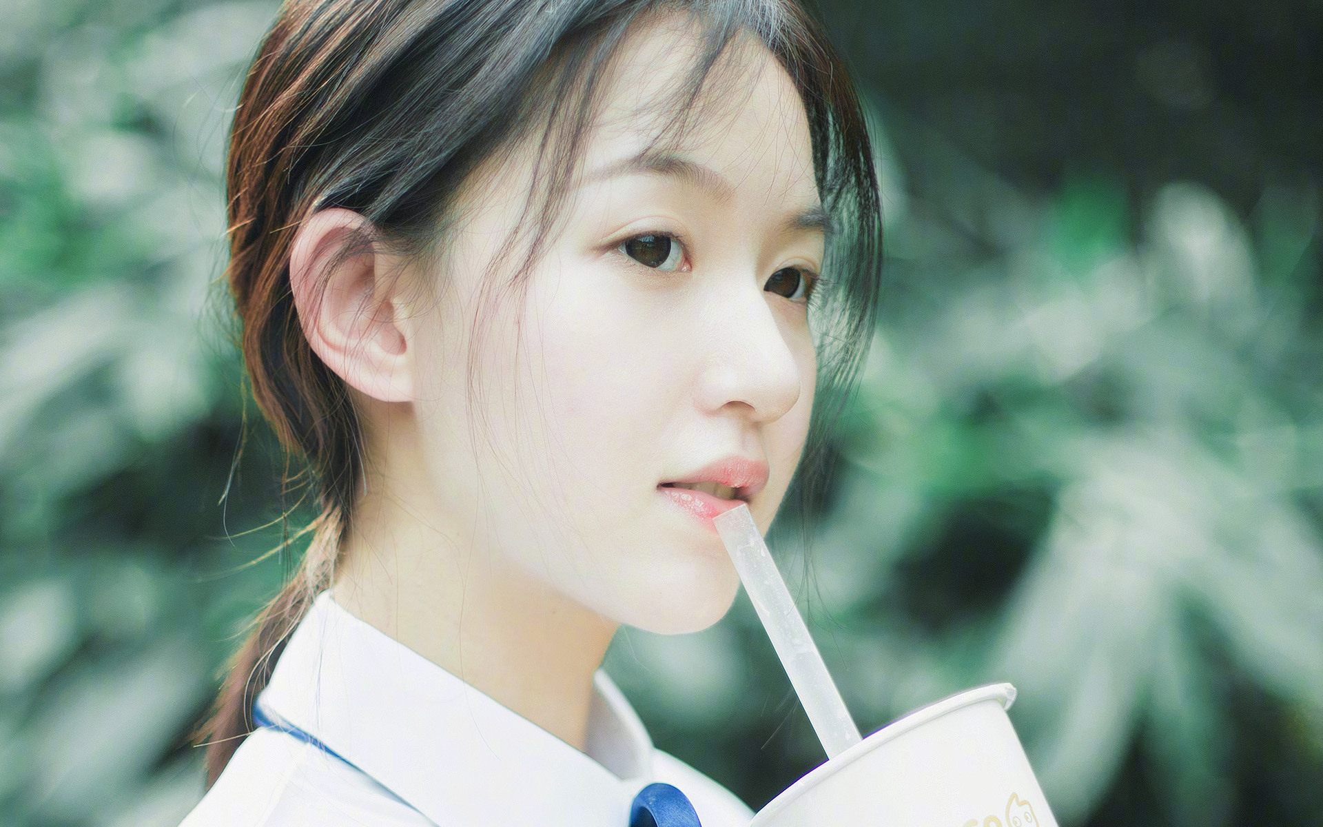 极速与风暴，F1揭幕战的策略闪电，与篮球场上的一波流美学